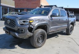 2020 Toyota Tacoma 4WD - Image 4