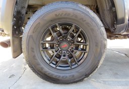 2020 Toyota Tacoma 4WD - Image 25