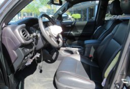 2020 Toyota Tacoma 4WD - Image 31