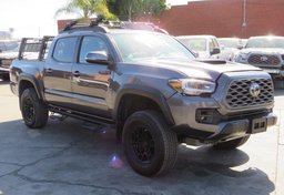 2020 Toyota Tacoma 4WD - Image 3