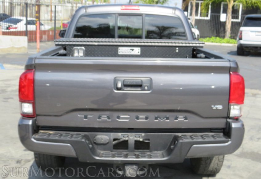2016 Toyota Tacoma - Image 12