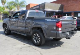2016 Toyota Tacoma - Image 8