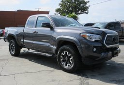 2016 Toyota Tacoma - Image 3