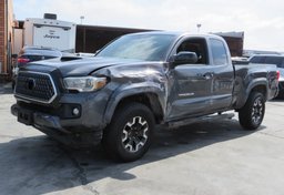 2016 Toyota Tacoma - Image 4