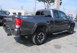 2016 Toyota Tacoma - Image 7