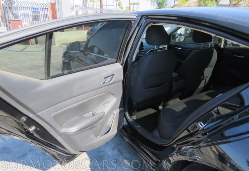 2020 Nissan Altima - Image 20