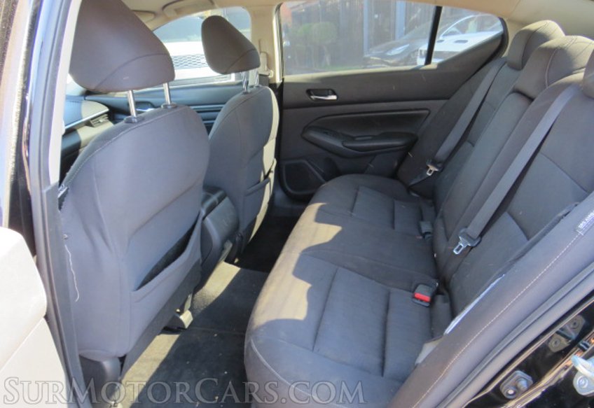 2020 Nissan Altima - Image 26