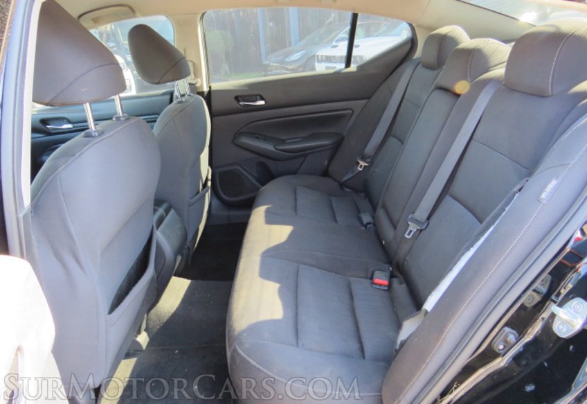 2020 Nissan Altima - Image 28