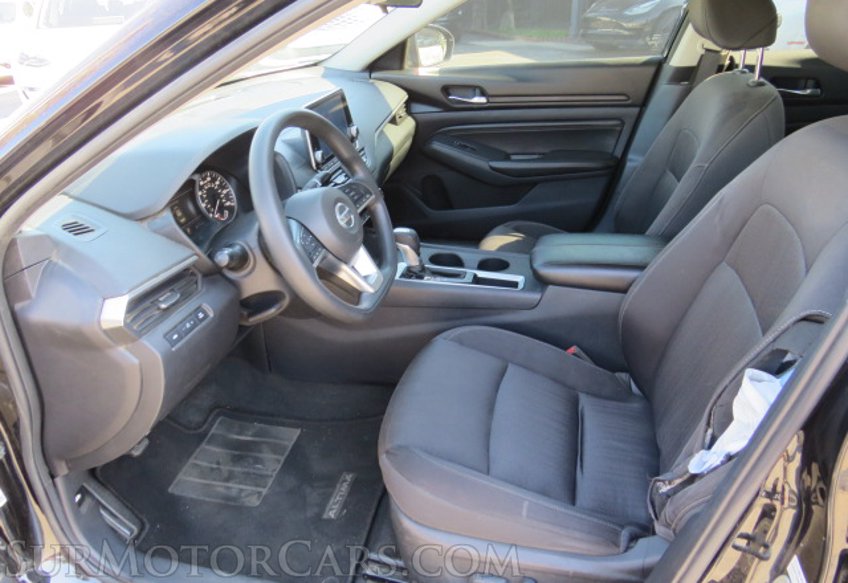 2020 Nissan Altima - Image 22