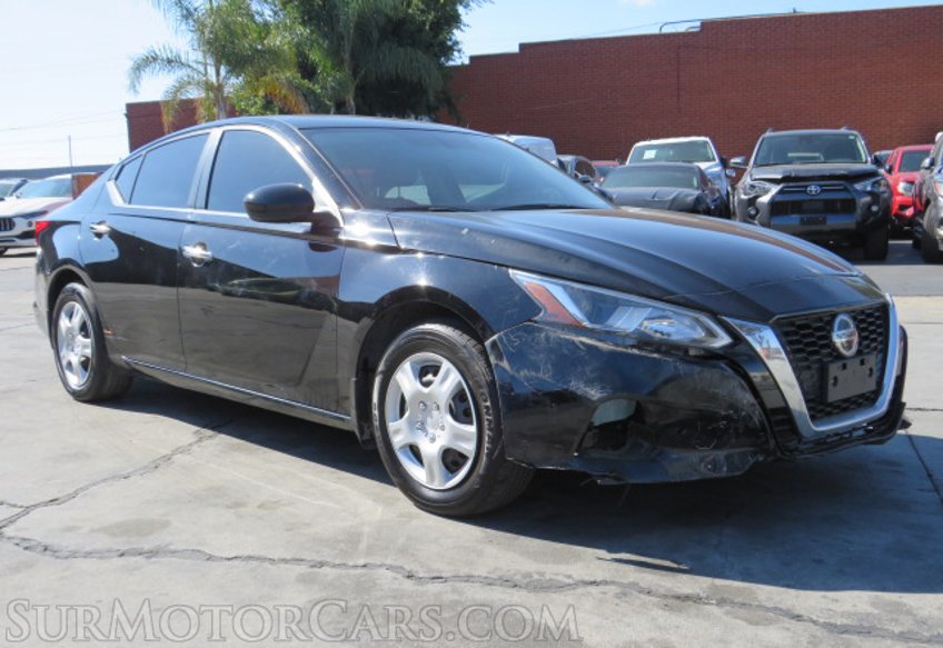 2020 Nissan Altima - Image 3