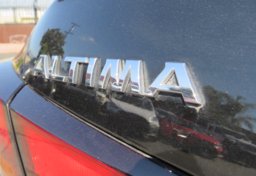 2020 Nissan Altima - Image 17