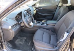 2020 Nissan Altima - Image 22