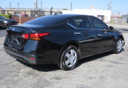 2020 Nissan Altima - Image 7