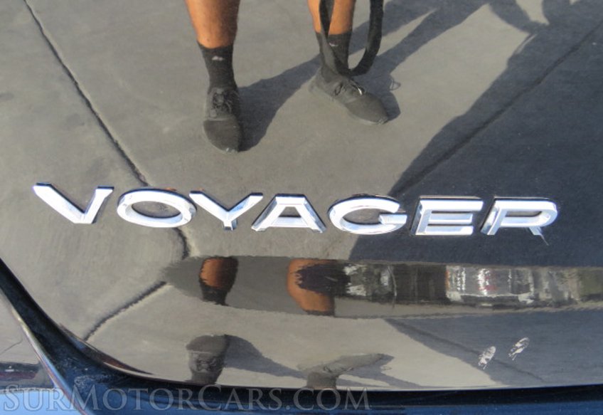2020 Chrysler Voyager - Image 16