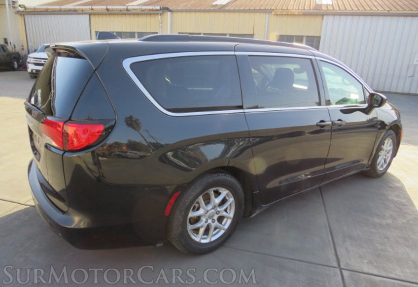 2020 Chrysler Voyager - Image 5