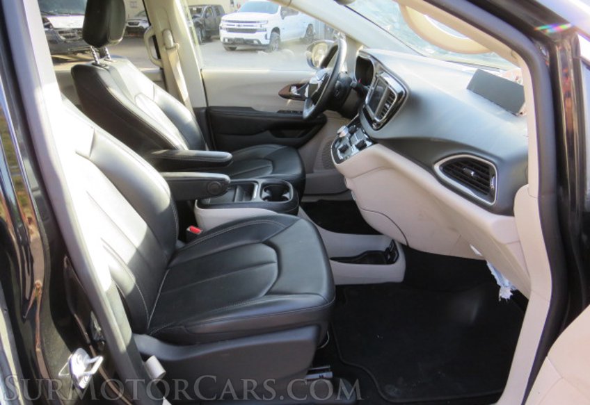 2020 Chrysler Voyager - Image 23