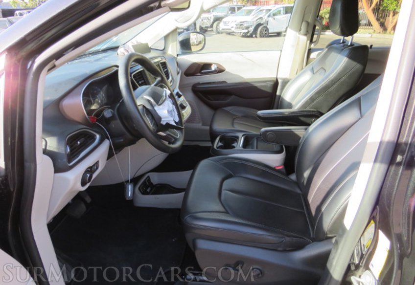 2020 Chrysler Voyager - Image 22