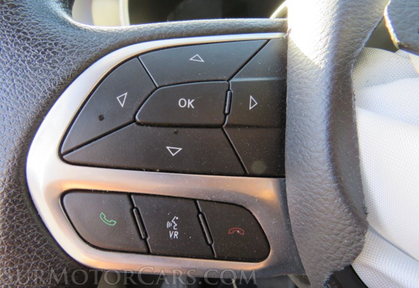 2020 Chrysler Voyager - Image 34