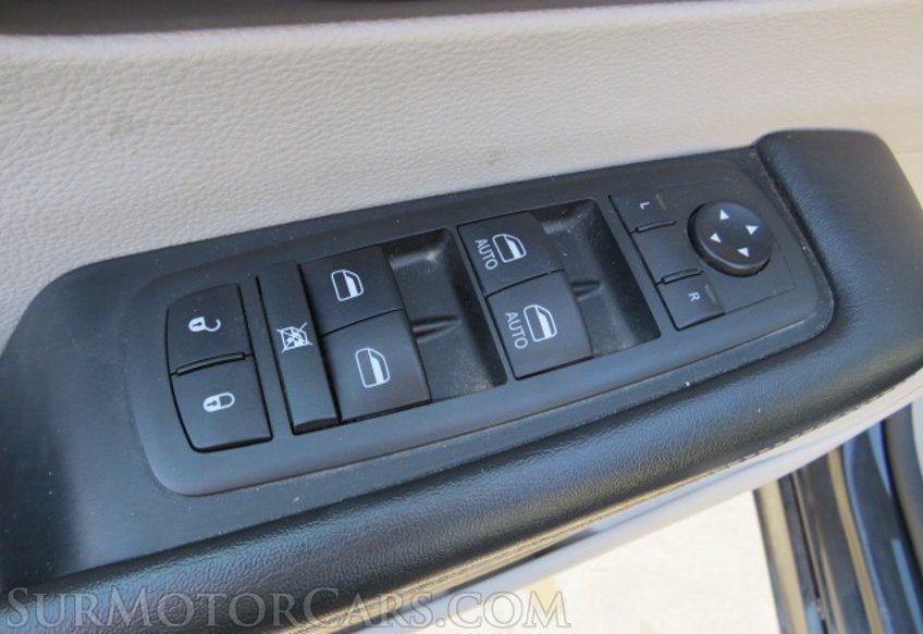 2020 Chrysler Voyager - Image 43