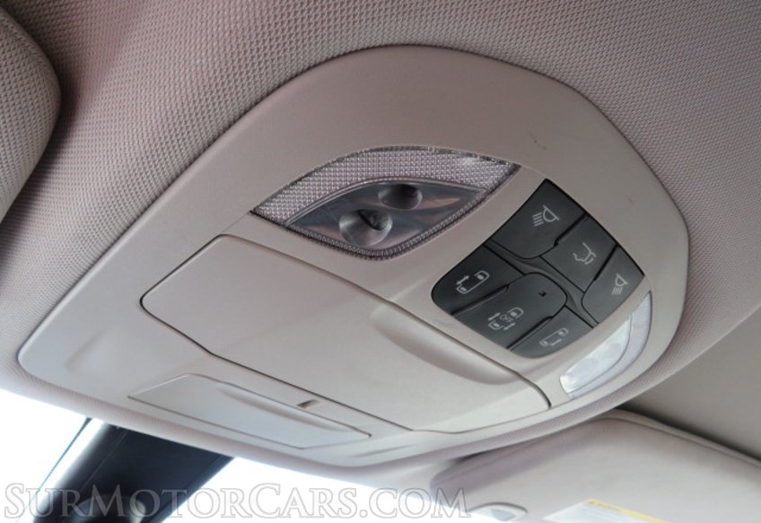 2020 Chrysler Voyager - Image 41