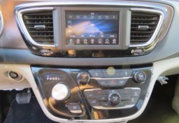 2020 Chrysler Voyager - Image 38