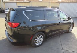 2020 Chrysler Voyager - Image 5