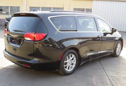 2020 Chrysler Voyager - Image 7