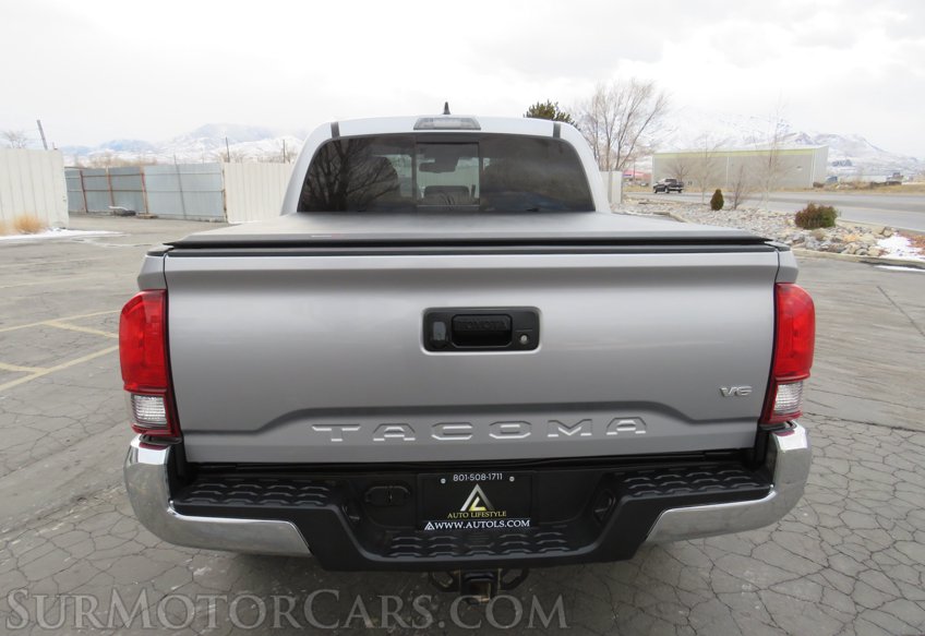 2019 Toyota Tacoma 4WD - Image 11