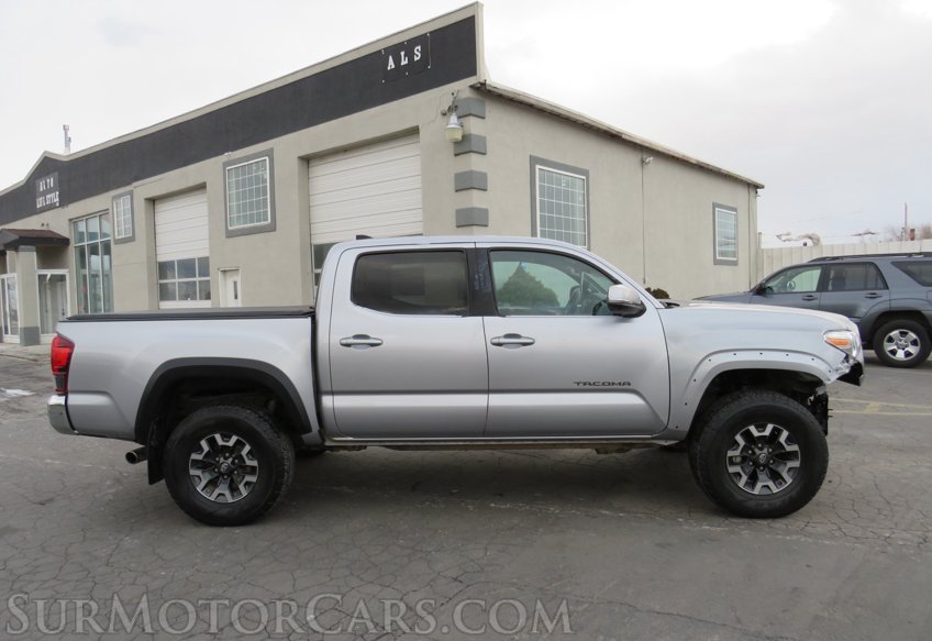 2019 Toyota Tacoma 4WD - Image 10