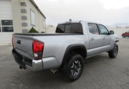 2019 Toyota Tacoma 4WD - Image 9