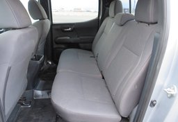 2019 Toyota Tacoma 4WD - Image 31