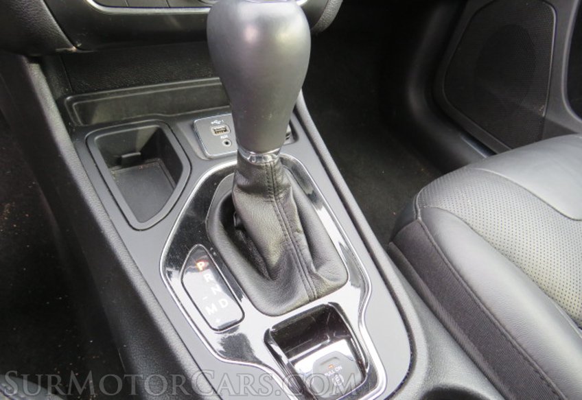 2020 Jeep Cherokee - Image 38