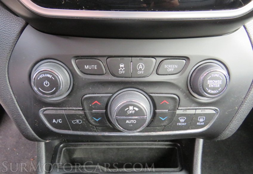 2020 Jeep Cherokee - Image 37