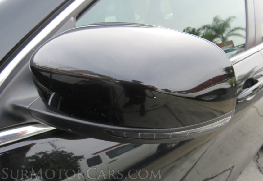 2020 Jeep Cherokee - Image 16