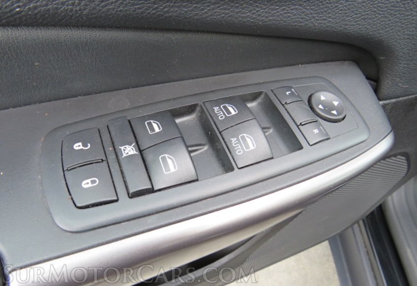 2020 Jeep Cherokee - Image 47