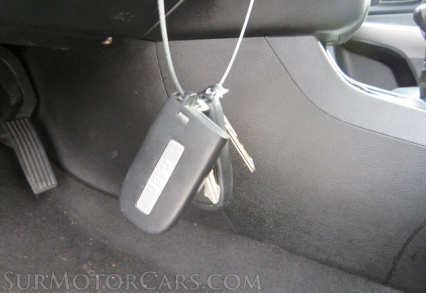 2020 Jeep Cherokee - Image 48