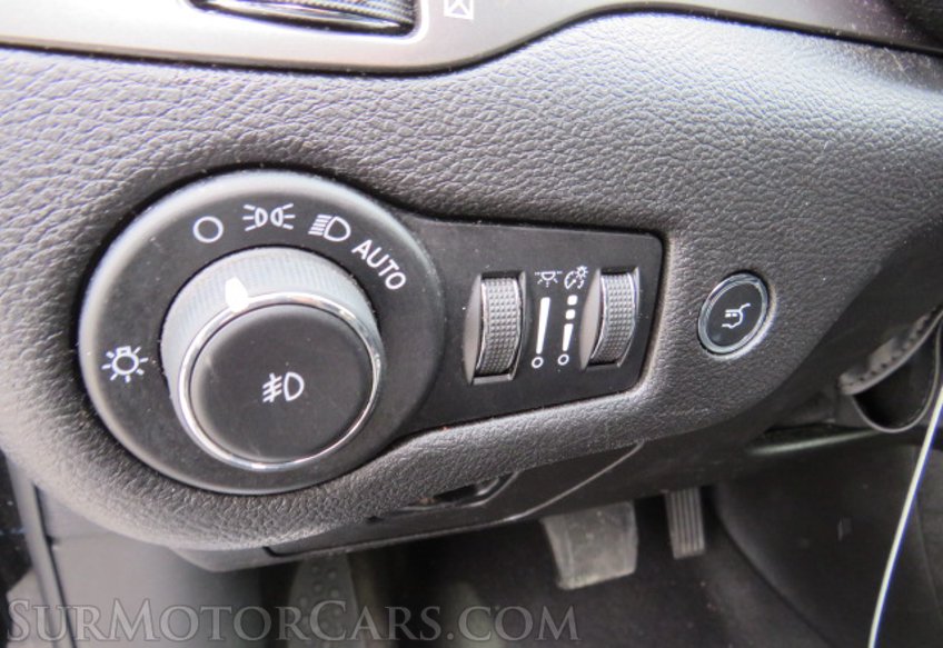 2020 Jeep Cherokee - Image 49