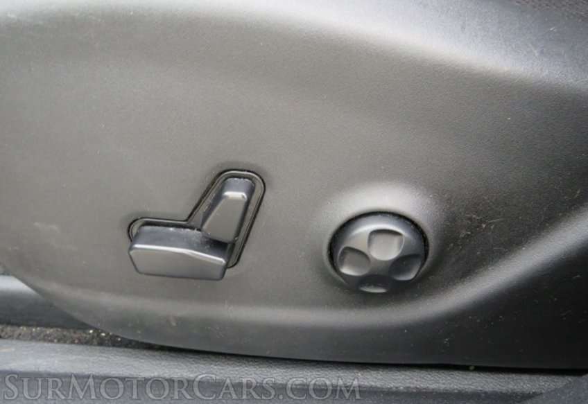 2020 Jeep Cherokee - Image 40