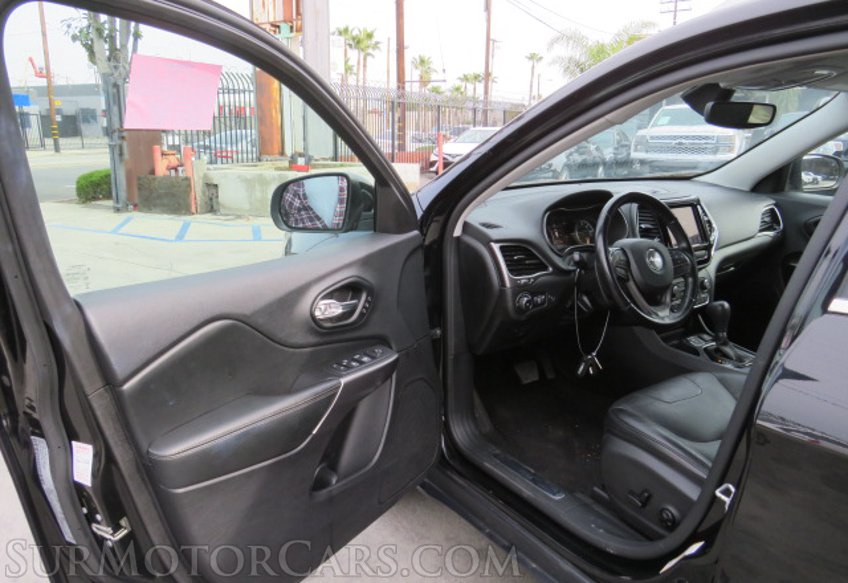 2020 Jeep Cherokee - Image 21