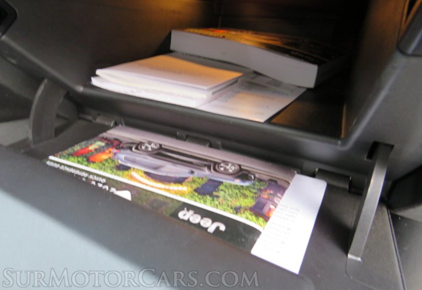 2020 Jeep Cherokee - Image 50