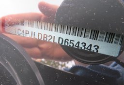 2020 Jeep Cherokee - Image 56