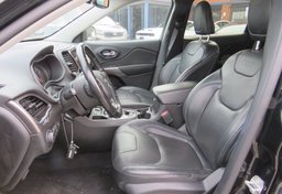 2020 Jeep Cherokee - Image 27