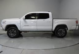 Thumbnail of 2018 Toyota Tacoma