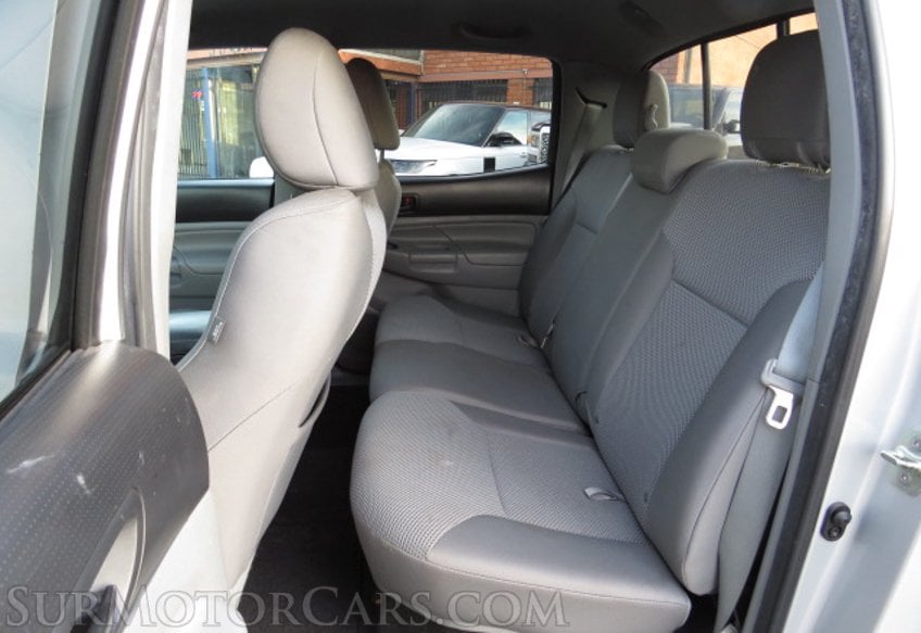 2013 Toyota Tacoma - Image 23