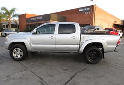 2013 Toyota Tacoma - Image 6