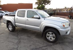 2013 Toyota Tacoma - Image 3