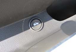 2010 Chevrolet Camaro - Image 41