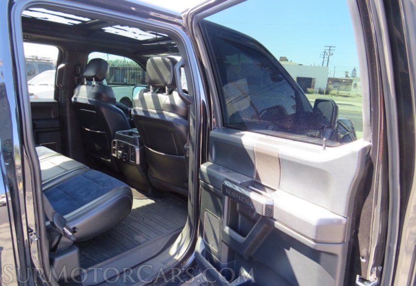 2019 Ford F-150 - Image 32