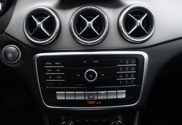 2018 Mercedes-Benz CLA - Image 29