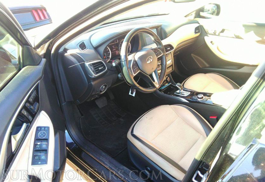 2019 Infiniti QX30 - Image 4